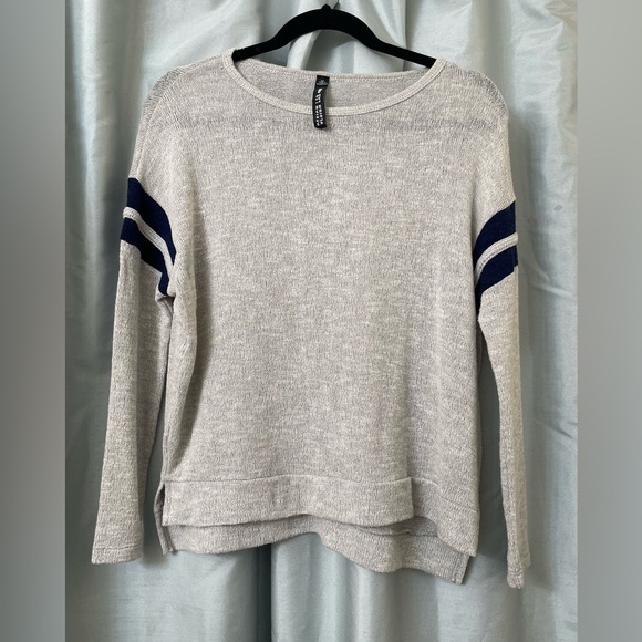 Cream and navy striped sweater size small - Picture 1 of 4
